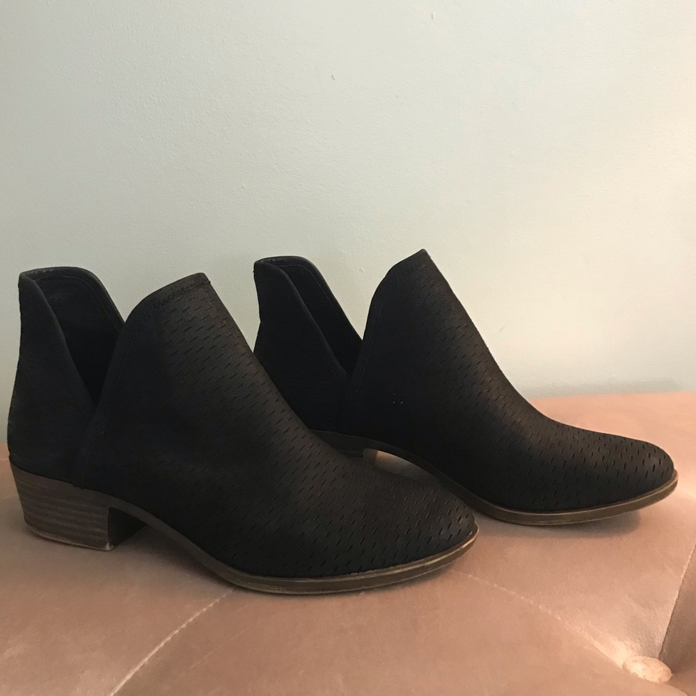 LUCKY BRAND- Brooklin perforated suede booties 9M
